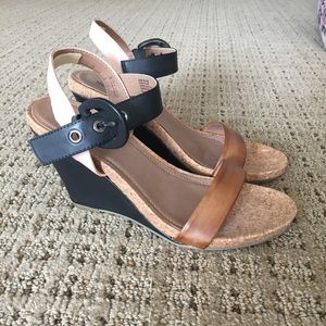 Kenneth Cole Reaction Wedge Cork Sandal
